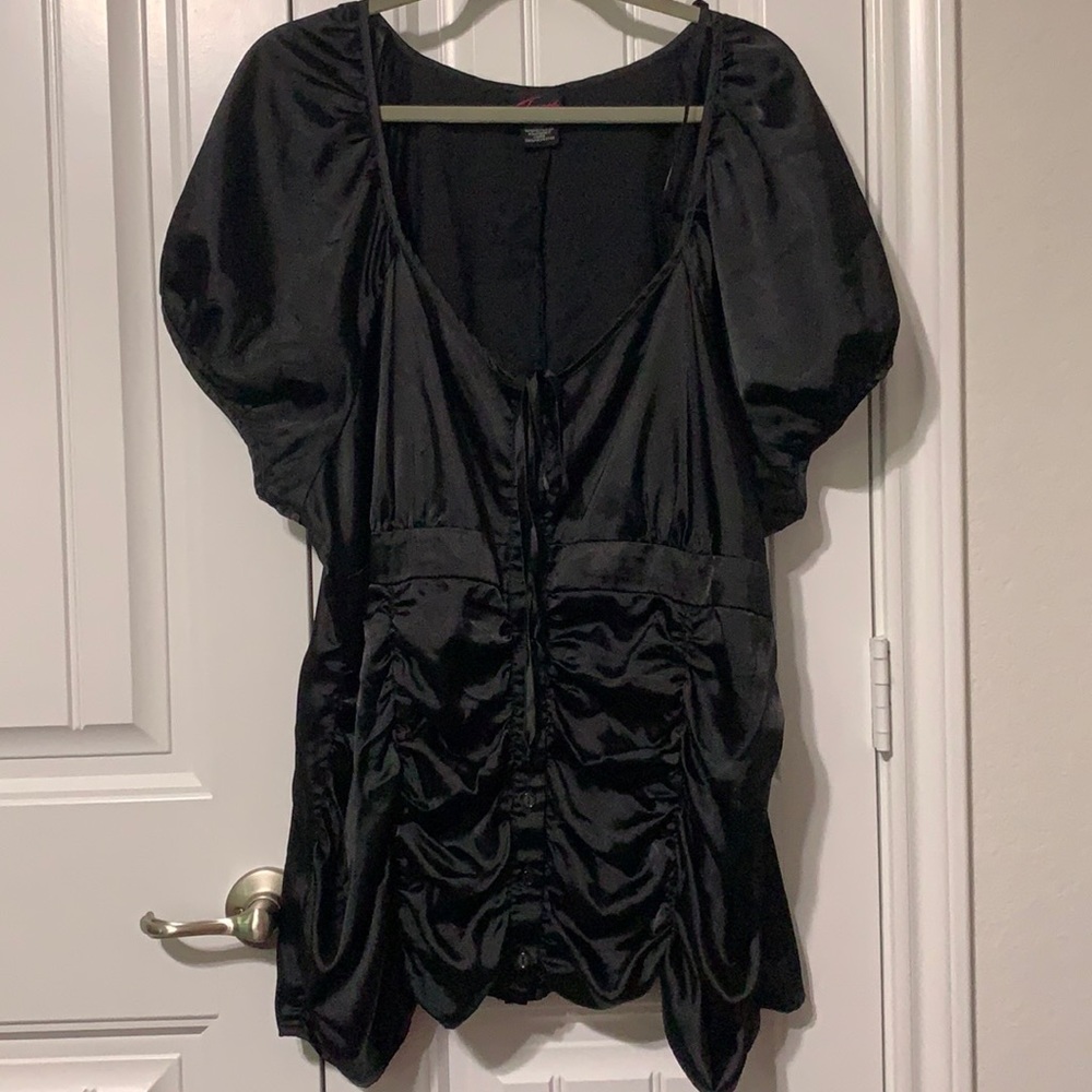 Torrid - Puff Sleeve Babydoll Button up blouse